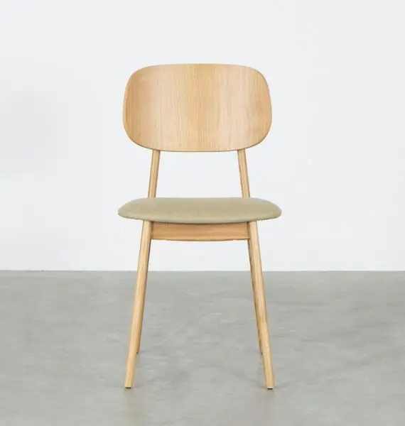 Шоурум на Milano Casa във Варна представящ премиум мебелни колекции